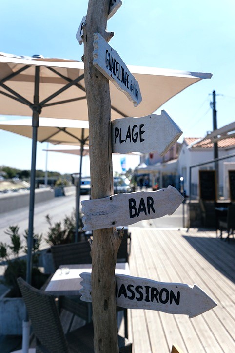 Panneaux indiquant les directions à Boyardville