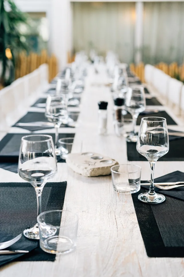 Table de restaurant à la Villa Coco au Douhet